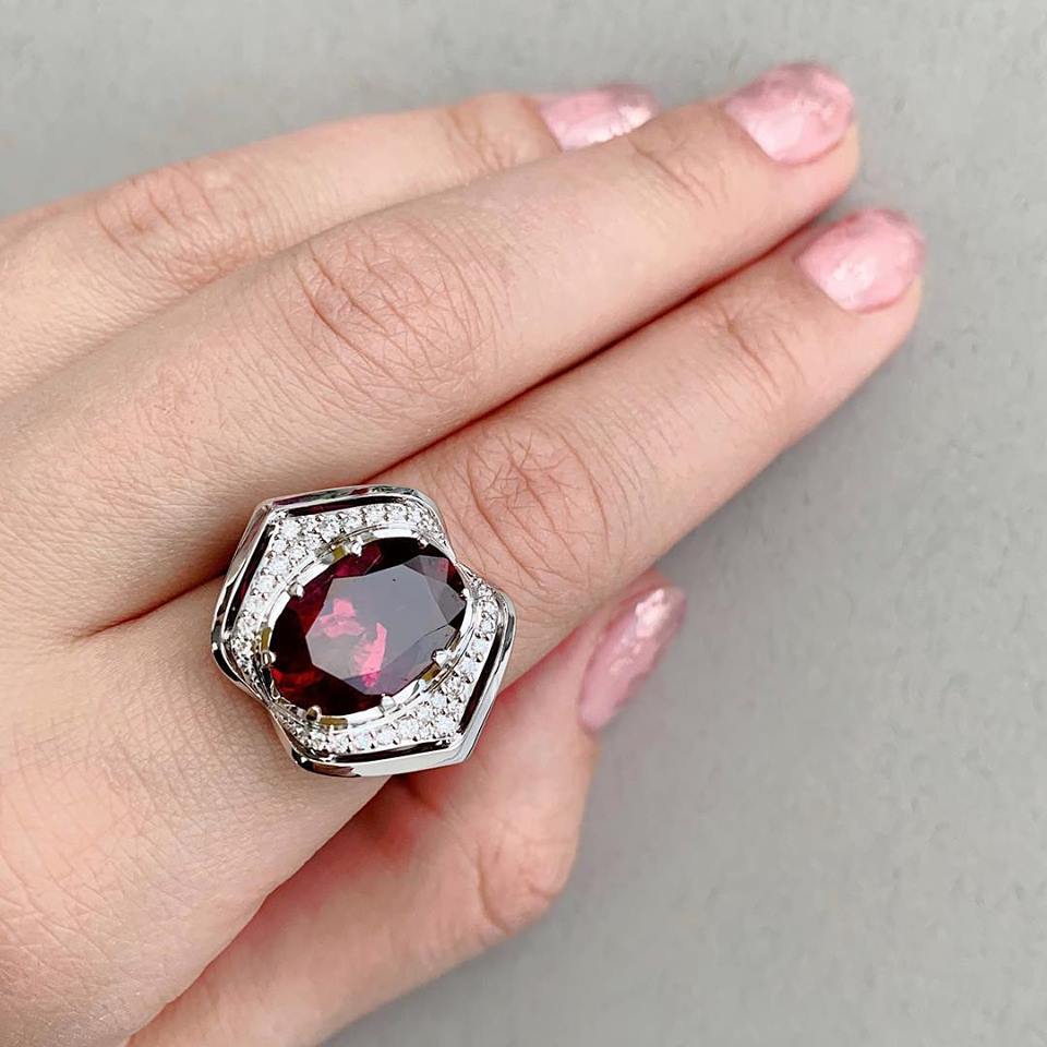 Ringo — ring detail